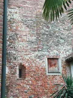 Resti della chiesa originaria - Parrocchiale di San Silvano a Sozzago
