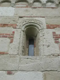 Monofora absidale - Chiesa o Pieve dei Santi Nazario e Celso a Montechiaro d'Asti