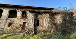 Vista parziale - Pieve di Santa Maria di Caramagna a VisoneFrazione Piano