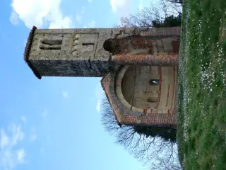 Vista - Resti Della Chiesa di Santi Vittore e Corona a Montemagno