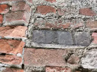 Pietra scolpita - Pieve di San Giovanni di Mediliano a Lu