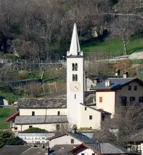 Vista e campanile - Parrocchiale di San Vittore a Roisan