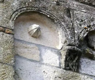 Archetti capitelli e sculture - Torre di San Pietro a Murisengo
