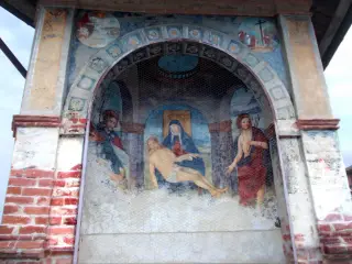 Lato Nord Ovest - Pietà tra i Santi Rocco e Sebastiano - Pilone di San Sebastiano e San Rocco a Ruffia