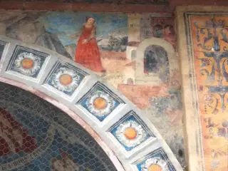 Lato Sud Est - La pulzella salvata da San Giorgio - Pilone di San Sebastiano e San Rocco a Ruffia