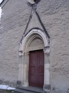 Portale - Chiesa di San Nicolao a SampeyreFrazione Rore