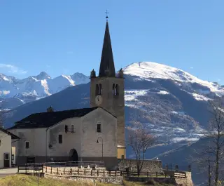 Vista e campanile - Parrocchiale di San Nicola a Saint-Nicolas