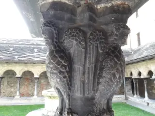 Capitello - Chiostro di Sant'Orso a Aosta