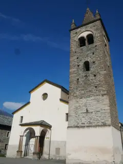 Facciata e campanile - Parrocchiale di San Maurizio a Fénis