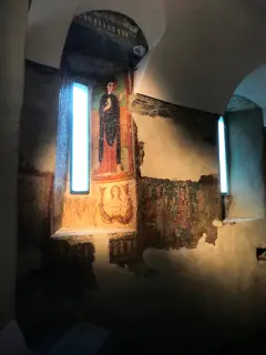 Sirena Bicaudata, blemma e Santa Maria Maddalena - Cappella della Vergine e San Giovanni Evangelista a Saint-PierreFrazione Castello Sarriod de la Tour