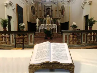 Abside dall'altare - Chiesa della Santissima Annunziata a Roccaverano