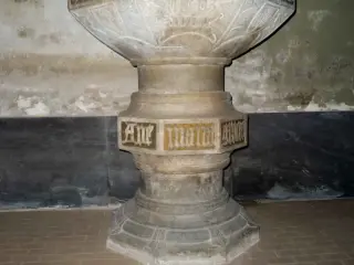 Battistero - ave maria - Chiesa di Santa Maria Maddalena a Villafranca Piemonte