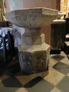 Fonte battesimale ora acquasantiera - Parrocchiale di Santa Maria Assunta a Bricherasio