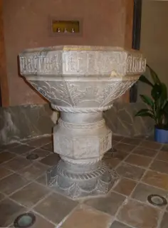 Battistero Zabreri PATRIS ET FILII - Parrocchiale di Maria Vergine Assunta a Caraglio
