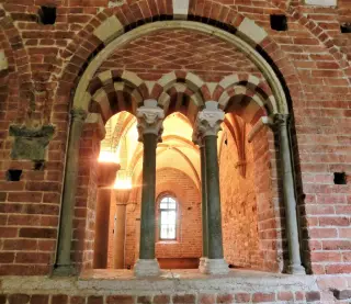 Trifora - Abbazia di Santa Maria a TortonaFrazione Rivalta Scrivia