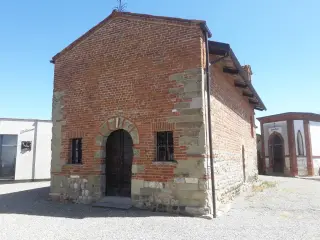 Facciata e fianco destro - Chiesa dei Santi Giorgio e Grato a Andezeno