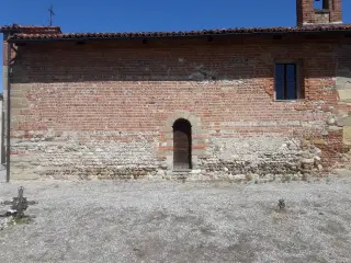Fianco destro - Chiesa dei Santi Giorgio e Grato a Andezeno