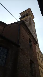 Fianco e campanile - Parrochiale della Natività di Maria a Rivarone