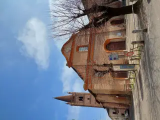 Facciata e campanile - Chiesa di San Giovanni Battista a Sale