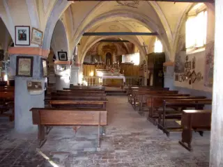 Navata sud e abside - Cappella di San Giuliano a SaviglianoFrazione San Giuliano