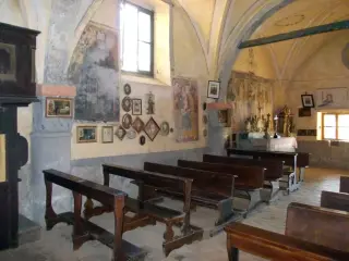 Navata sud prima campata - Cappella di San Giuliano a SaviglianoFrazione San Giuliano