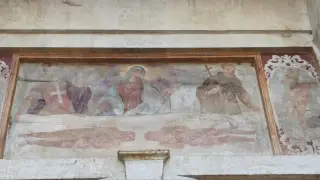 Affresco sul portale laterale del 1672 - Collegiata di Sant'Andrea a Savigliano