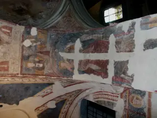 Affreschi del sottarco alla base dal campanile - Collegiata di Sant'Andrea a Savigliano