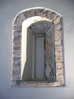 Monofora tamponata - Ex Confraternita di San Michele a Serravalle Langhe