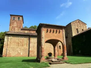 Fianco - Badia o Abbazia di Santa Giustina a Sezzadio