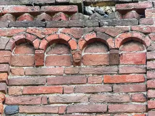 Tau antoniano sul peduccio - Chiesa o Santuario di Santa Maria di Celle a TrofarelloFrazione Celle
