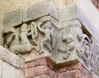 Sculture particolare - Canonica di Santa Maria di Vezzolano a AlbugnanoFrazione Vezzolano