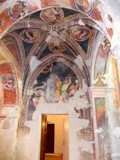 Ultima campata navata destra, nella volta Evangelisti e al fondo martirio di santo Stefano - Ex Parrocchiale di Santa Caterina a Villanova MondovìFrazione Villa