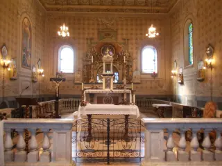 Interno verso presbiterio - Santuario della Consolata a Saluzzo
