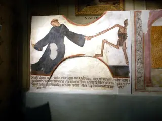 Danza Macabra a sinistra entrando, riporto su tavola - Santuario della Consolata a Saluzzo