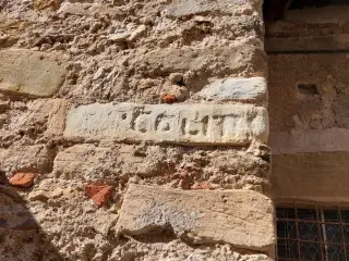 Pietra murata - Parrocchiale dell' Assunta a Rossana