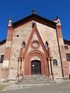 Facciata - Parrocchiale dell' Assunta a Rossana