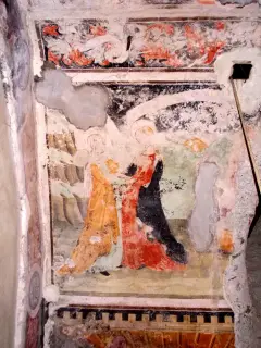 Affreschi cella alla  base del campanile, arco nord-sud, centro arco - Parrocchiale di Sant'Andrea a Brossasco