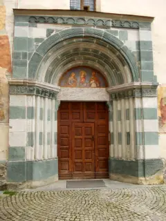 Portale - Parrocchiale di Santa Margherita a Casteldelfino