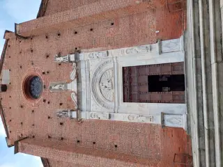 Portale - Collegiata dell' Assunta a Revello