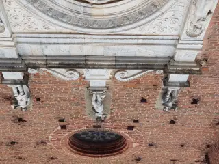 Portale dettaglio - Collegiata dell' Assunta a Revello