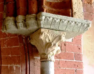 Capitello - Abbazia di Santa Maria a RevelloFrazione Staffarda