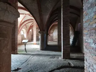 Strutture - Abbazia di Santa Maria a RevelloFrazione Staffarda