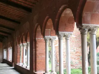 Chiostro - Abbazia di Santa Maria a RevelloFrazione Staffarda