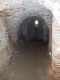 Cripta navatella laterale - Abbazia di Santa Maria a Cavour