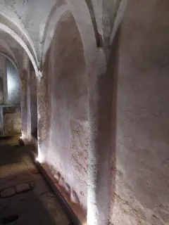Semicolonne - Abbazia di Santa Maria a Cavour