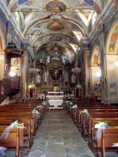 Interno verso altare - Parrocchiale di San Vito a Piossasco