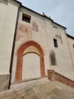 Portale gotico murato - Parrocchiale di San Vito a Piossasco