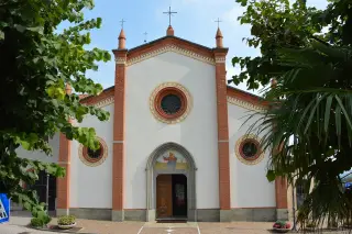 Facciata - Parrocchiale della Natività di Maria Vergine a Roletto