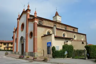 Facciata e fianco - Parrocchiale della Natività di Maria Vergine a Roletto