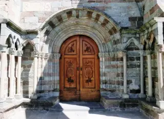 Portale - Sacra o Sagra di San Michele a Sant'Ambrogio di TorinoFrazione Sacra di San Michele